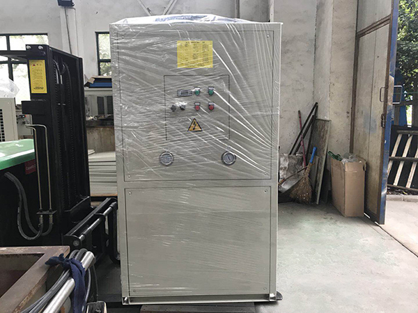 油冷機品牌不同的分類標(biāo)準和應(yīng)用
